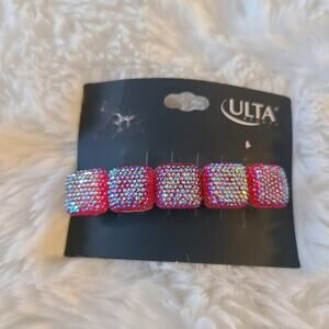 Pink rhinestone hairclip